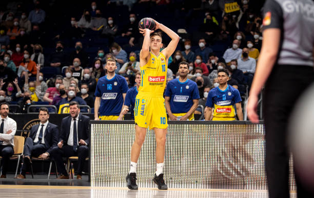 采访时最坚 采访时最坚